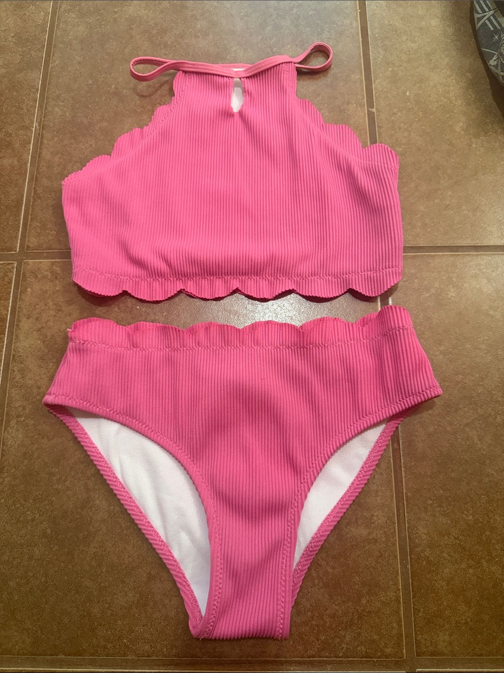 SHEIN Hot Pink Ribbed Scalloped Kids Bikini Set